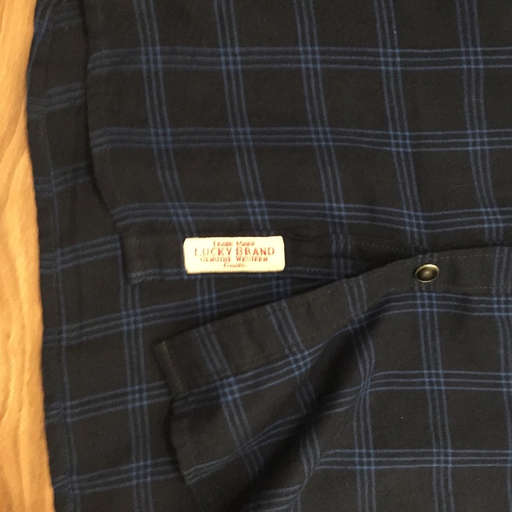 Sold! NWT! Lucky Brand Slim Fit Short Sleeve Shirt - Picture 4 of 8